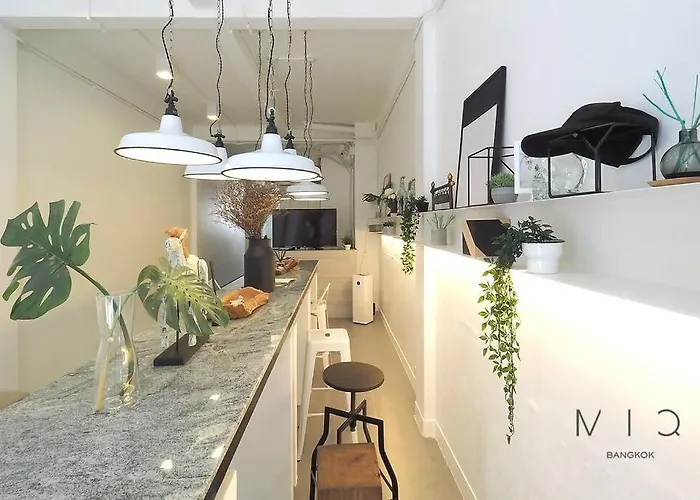 Miq_5br/silom Bts,mrt/wifi 1000mb/jacuzzi/16pax 別墅